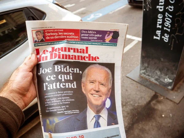 Газета Джо Биденс Победа на президентских выборах в США против Дональда Трампа — стоковое фото
