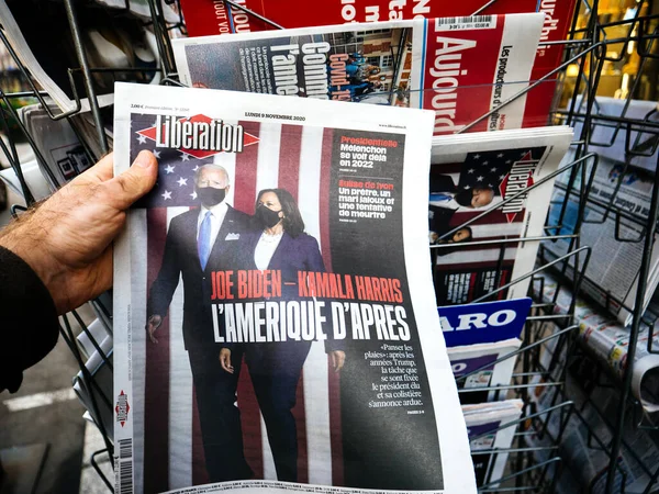 Periódico Joe Bidens Victoria de las elecciones presidenciales de Estados Unidos contra Donald Trump Victoria Press — Foto de Stock