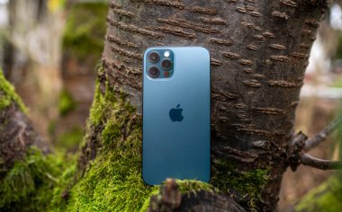 Yeni iPhone 12 Pro Max 5G akıllı telefon modeli Apple Bilgisayarları