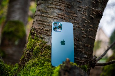 Yeni iPhone 12 Pro Max 5G akıllı telefon modeli Apple Bilgisayarları