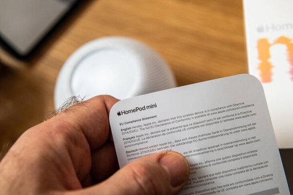 распаковка новейших компьютеров Apple HomePod Mini новый небольшой смарт-динамик с мощным звуком