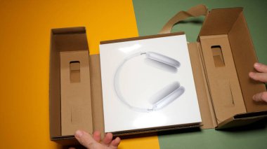 En iyi Apple Bilgisayar AirPods paketini açmak Uyarlamalı EQ ile maksimum kulaklık