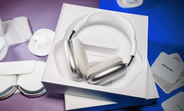 AirPods Max kablosuz bluetooth kulaklıklar Apple Bilgisayarları tarafından oluşturuldu