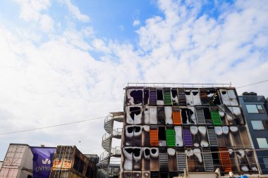 Strasbourg Fransa 'daki Fransız bulut hizmetleri firması OVH Cloud' da çıkan yangınlar üzerine milyonlarca web sitesi çevrimdışı