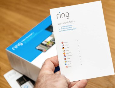 En son Amazon Ring Video Kapı Çanı 3 'ün paketi açılıyor