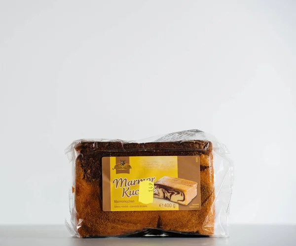 Marmorkuchen traditional german delicious chocolate cake — Stock Photo, Image