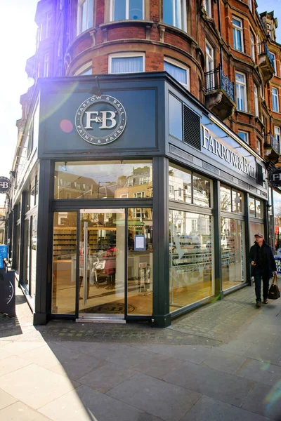 Farrow and Ball luxe Britse verf en behang winkel in de stad Westminster — Stockfoto