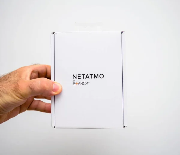 Philippe Starck 의 Netatmo radiator temperature static valve — 스톡 사진