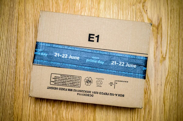 Parcel Amazon Prime Day on 21-22 June biggest e-commerce event worldwide — Stock Photo, Image