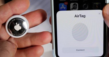 iPhone 'da boks açıldıktan sonra çift kurulumu AirTag' e bağlan Uygulamamı bul