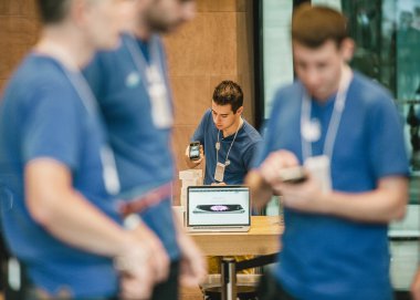 Apple iphone 6 satış dünya çapında başlar