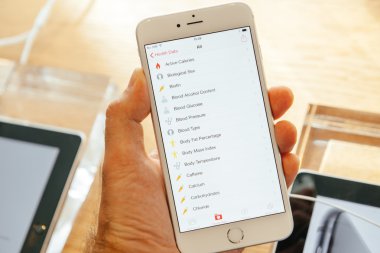 Yeni iphone 6 ve iphone 6 artı elinde