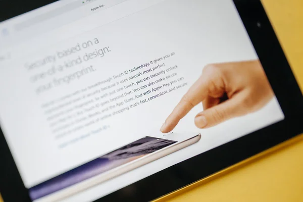 Nowe komputery Apple produktu laucnhed - ipad 2 powietrza — Zdjęcie stockowe