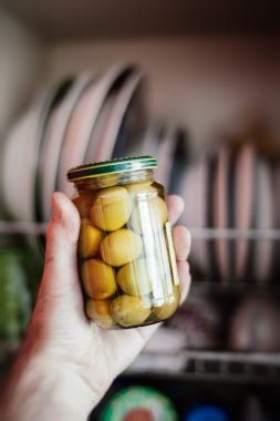 Tutan zeytin olabilir