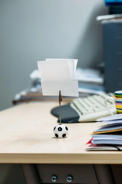 Note holder with soccer ball — Stock Photo, Image