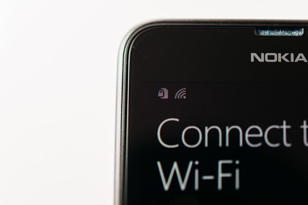 Nokia любуется Microsoft Widowntoone
