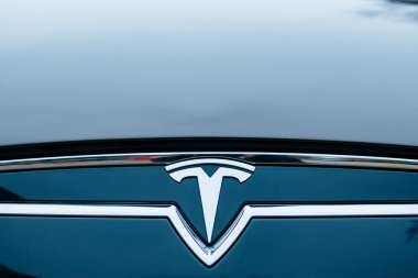 Tesla Model S elektrikli otomobil sıfır emisyon