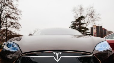 Tesla Model S elektrikli otomobil sıfır emisyon