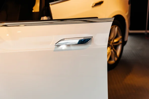 Tesla Model S electric car zero emissions — Stock Photo, Image