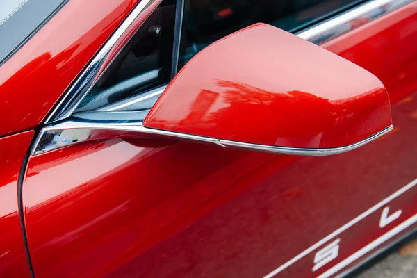 Тесла модель S викидів електричний автомобіль нуль — стокове фото