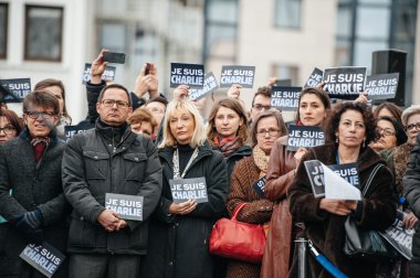 Strazburg için o Paris saldırıda sessiz gece nöbeti tutar