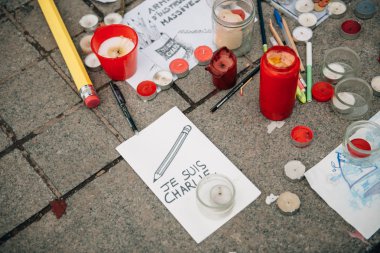 Kitle birlik ralli düzenlenen son terörist takip Strazburg'da bir