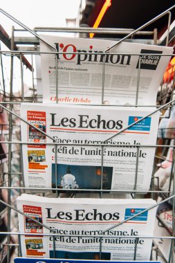 Kitle birlik ralli düzenlenen son terörist takip Strazburg'da bir