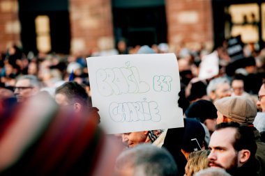 Paris'te son terörist takip Strasbourg kitle birlik miting düzenledi