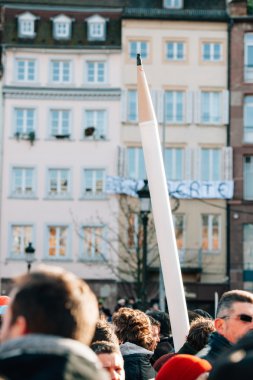 Kitle birlik ralli düzenlenen son terörist takip Strazburg'da bir