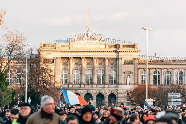 Manifestación de unidad de masas en Estrasburgo tras terrorista reciente a — Foto de Stock