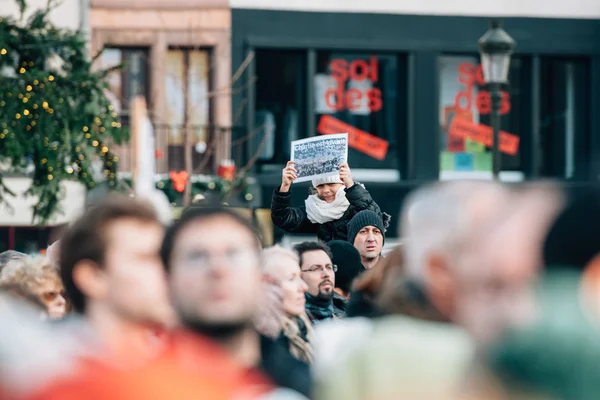 Manifestación de unidad de masas en Estrasburgo tras terrorista reciente a —  Fotos de Stock