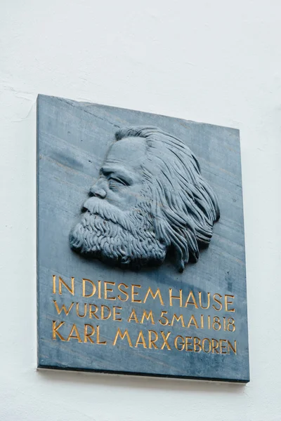 Commemorative plaque - Karl Marx house — Stock Photo, Image