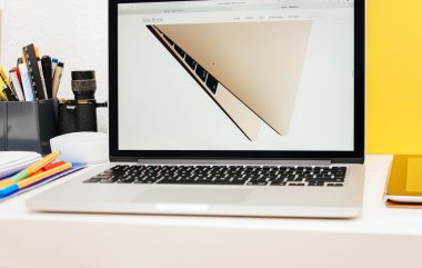 Elma elma izle, Macbook Retina ve tıbbi araştırma başlattı 