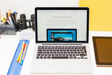 Elma elma izle, Macbook Retina ve tıbbi araştırma başlattı 