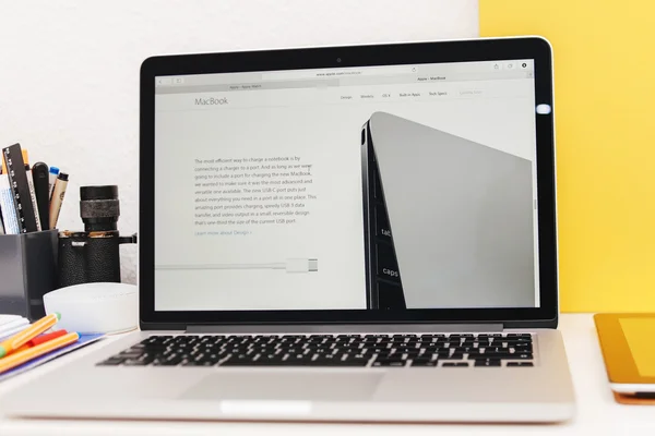 Apple lance Apple Watch, MacBook Retina et Medical Research — Photo