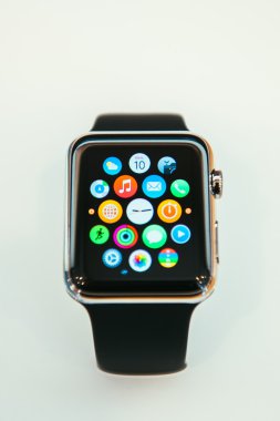 Elma izle başlar dünya çapında - ilk smartwatch App üzerinden satış