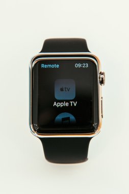 Elma izle başlar dünya çapında - ilk smartwatch App üzerinden satış