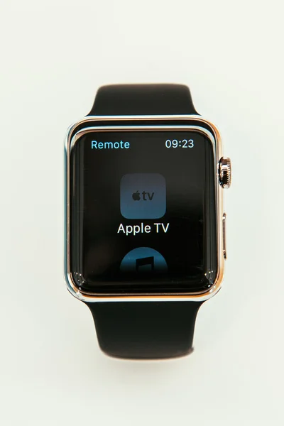 Apple Watch starts selling worldwide - first smartwatch from App — Stock Photo, Image