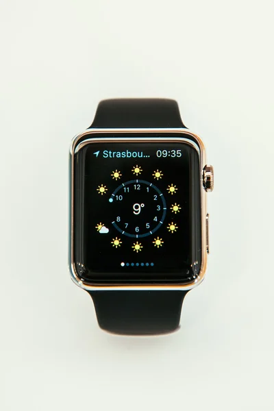 Apple Watch começa a vender em todo o mundo - primeiro smartwatch de App — Fotografia de Stock