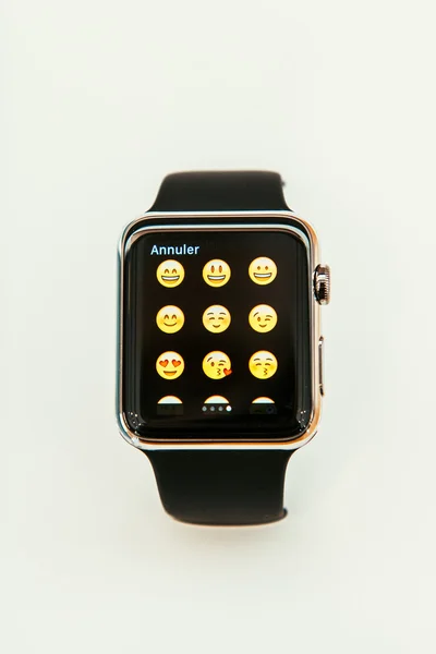 Apple Watch começa a vender em todo o mundo - primeiro smartwatch de App — Fotografia de Stock