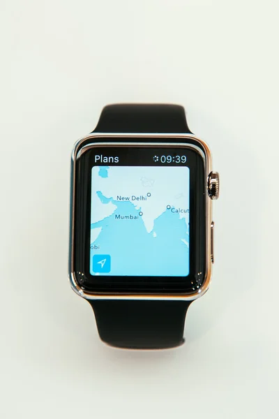 Apple Watch inizia a vendere in tutto il mondo primo smartwatch da App — Foto Stock