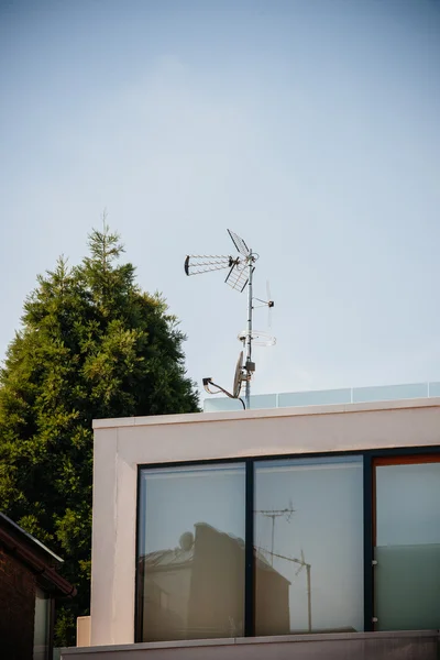 Digitale und analoge Antenne — Stockfoto