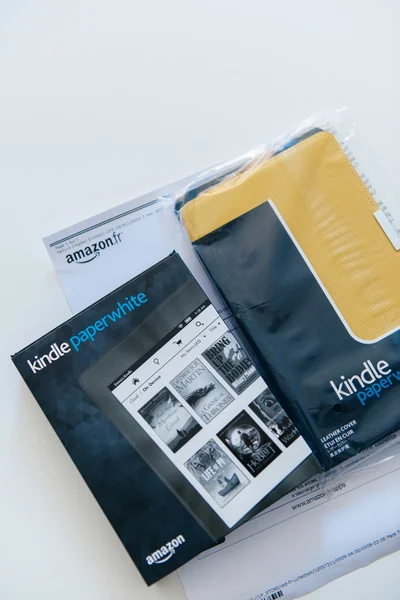 Amazon Kindle Paperwhite — Stock Photo, Image