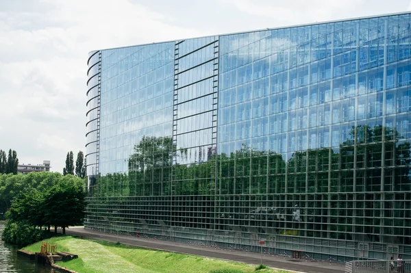 Gevel van het EuropeesParlement — Stockfoto