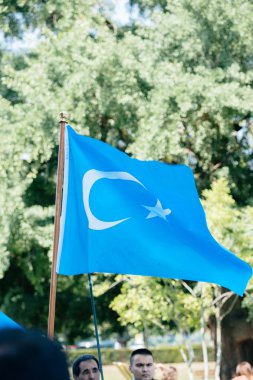 Uygur insan hakları Eylemcileri protesto