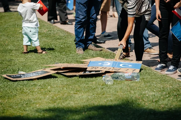 Uyghur human rights activists protest — Stock Photo, Image