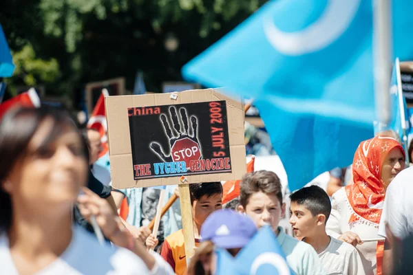 Uyghur human rights activists protest — Stock Photo, Image