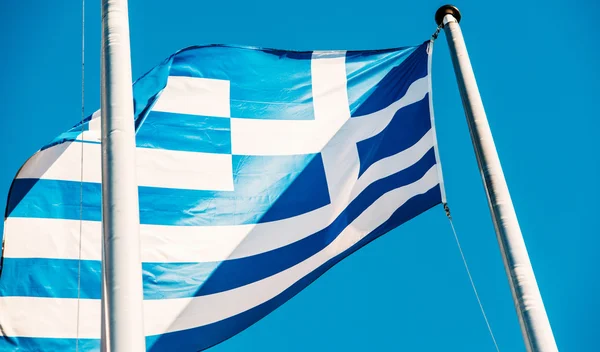 Greece flag in fron of European Parliament building — Stock Photo, Image