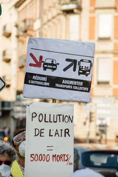 People protesting against air pollution — Stock fotografie