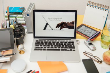 Apple bilgisayarlar yeni ipad Pro, iphone 6s, 6s artı ve Apple Tv